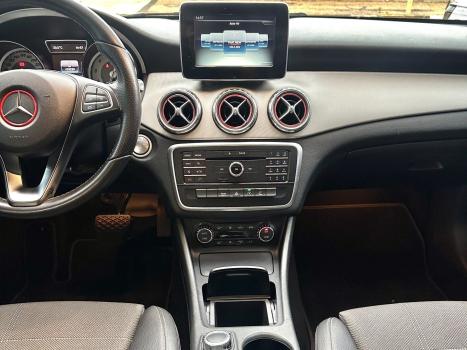 MERCEDES-BENZ GLA 200 1.6 16V 4P CGI ADVANCE TURBO AUTOMÁTICO, Foto 10 MERCEDES-BENZ GLA 200 1.6 16V 4P CGI ADVANCE TURBO AUTOMÁTICO, Foto 10