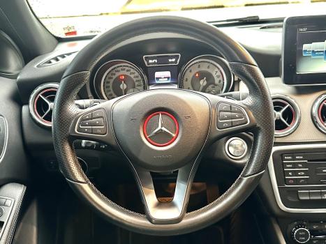 MERCEDES-BENZ GLA 200 1.6 16V 4P CGI ADVANCE TURBO AUTOMÁTICO, Foto 11 MERCEDES-BENZ GLA 200 1.6 16V 4P CGI ADVANCE TURBO AUTOMÁTICO, Foto 11