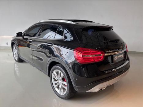 MERCEDES-BENZ GLA 200 1.6 16V 4P FLEX CGI VISION TURBO AUTOM�TICO, Foto 3