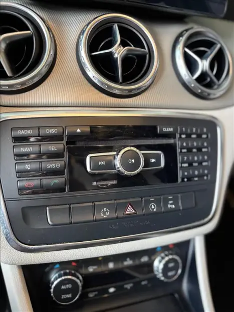 MERCEDES-BENZ GLA 200 1.6 16V 4P FLEX CGI VISION TURBO AUTOM�TICO, Foto 10