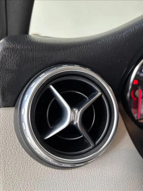 MERCEDES-BENZ GLA 200 1.6 16V 4P FLEX CGI VISION TURBO AUTOM�TICO, Foto 13