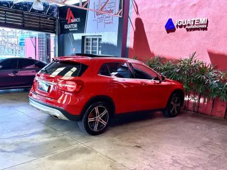 MERCEDES-BENZ GLA 200 1.6 16V 4P FLEX CGI ENDURO TURBO AUTOM�TICO, Foto 2