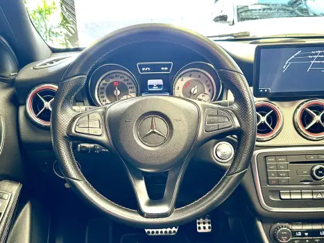 MERCEDES-BENZ GLA 200 1.6 16V 4P FLEX CGI ENDURO TURBO AUTOM�TICO, Foto 10