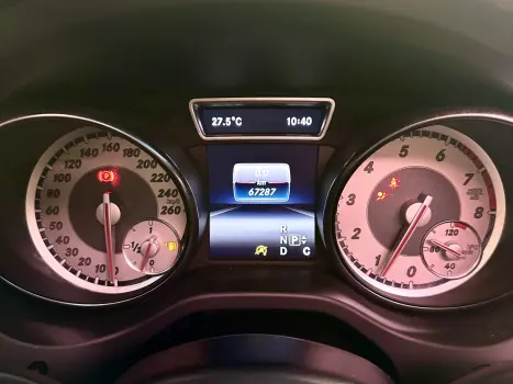 MERCEDES-BENZ GLA 200 1.6 16V 4P FLEX CGI ENDURO TURBO AUTOM�TICO, Foto 11