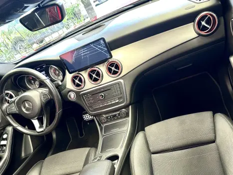 MERCEDES-BENZ GLA 200 1.6 16V 4P FLEX CGI ENDURO TURBO AUTOM�TICO, Foto 17