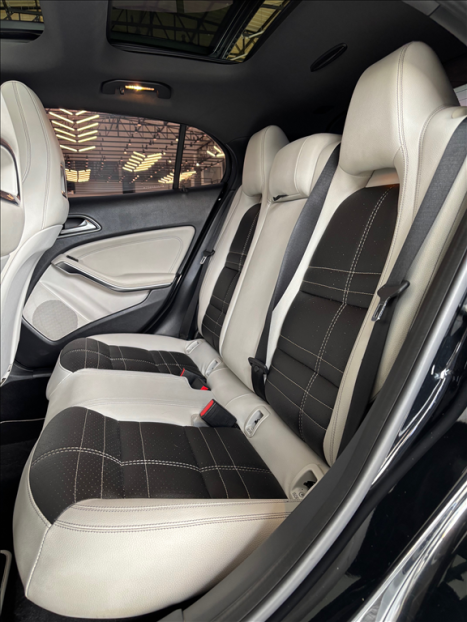 MERCEDES-BENZ GLA 200 1.6 16V 4P FLEX CGI VISION TURBO AUTOM�TICO, Foto 8