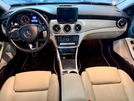 MERCEDES-BENZ GLA 200 1.6 16V 4P FLEX CGI NIGHT TURBO AUTOM�TICO, Foto 4