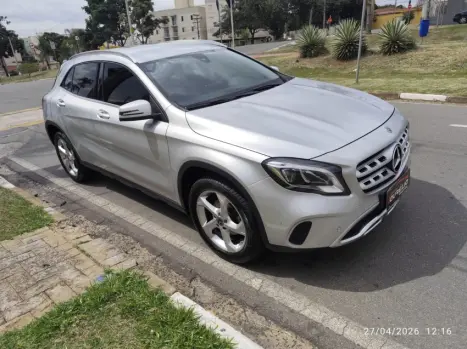 MERCEDES-BENZ GLA 200 1.6 16V 4P FLEX CGI NIGHT TURBO AUTOM�TICO, Foto 2