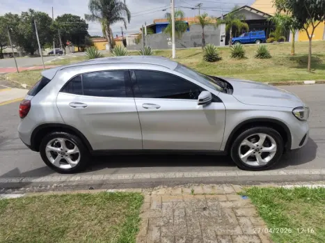 MERCEDES-BENZ GLA 200 1.6 16V 4P FLEX CGI NIGHT TURBO AUTOM�TICO, Foto 4