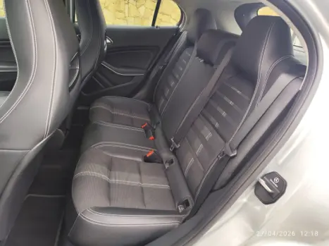 MERCEDES-BENZ GLA 200 1.6 16V 4P FLEX CGI NIGHT TURBO AUTOM�TICO, Foto 10