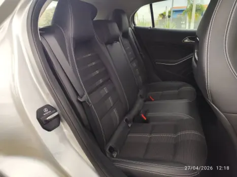 MERCEDES-BENZ GLA 200 1.6 16V 4P FLEX CGI NIGHT TURBO AUTOM�TICO, Foto 12