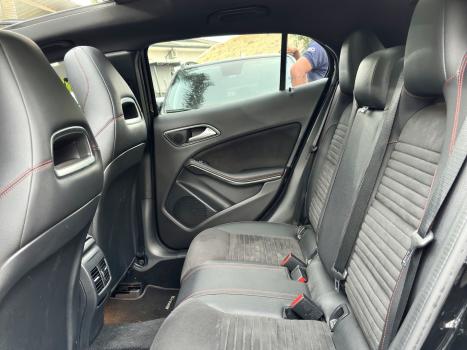 MERCEDES-BENZ GLA 250 , Foto 18