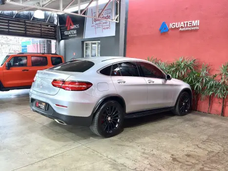 MERCEDES-BENZ GLC 250 2.0 16V 4P CGI 4MATIC SPORT COUP� 9G-TRONIC AUTOM�TICO, Foto 2