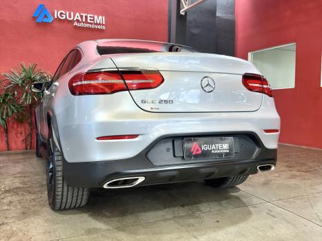MERCEDES-BENZ GLC 250 2.0 16V 4P CGI 4MATIC SPORT COUP� 9G-TRONIC AUTOM�TICO, Foto 3