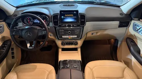 MERCEDES-BENZ GLS 350 3.0 V6 4P BLUTEC 4MATIC 9G-TRONIC AUTOM�TICO, Foto 4