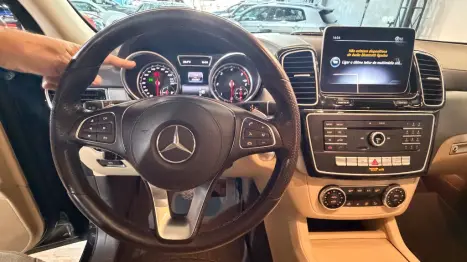 MERCEDES-BENZ GLS 350 3.0 V6 4P BLUTEC 4MATIC 9G-TRONIC AUTOM�TICO, Foto 6