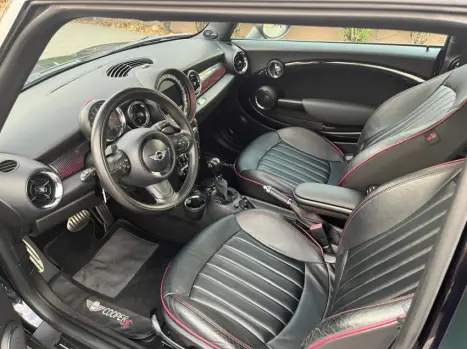 MINI Cooper 1.6 16V 3P CLUBMAN TURBO AUTOMÁTICO, Foto 10 MINI Cooper 1.6 16V 3P CLUBMAN TURBO AUTOMÁTICO, Foto 10