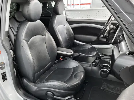 MINI Cooper 1.6 16V S TURBO AUTOM�TICO, Foto 6
