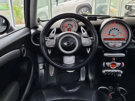 MINI Cooper 1.6 16V S TURBO AUTOM�TICO, Foto 13