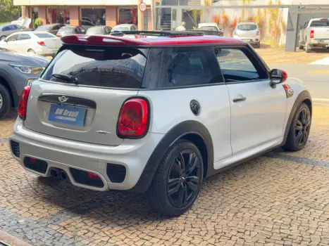 MINI Cooper 2.0 16V 4P TWINPOWER JOHN COOPER WORKS STEPTRONIC AUTOM�TICO, Foto 4
