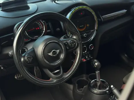 MINI Cooper 2.0 16V 4P TWINPOWER JOHN COOPER WORKS STEPTRONIC AUTOM�TICO, Foto 10