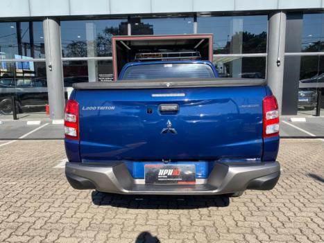 MITSUBISHI L 200 Triton 2.4 16V SPORT SAVANA 4X4 CABINE DUPLA TURBO DIESEL AUTOMTICO, Foto 5