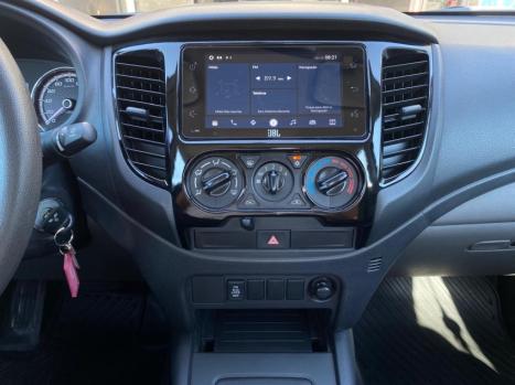 MITSUBISHI L 200 Triton 2.4 16V SPORT SAVANA 4X4 CABINE DUPLA TURBO DIESEL AUTOMTICO, Foto 9