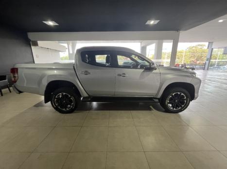 MITSUBISHI L 200 Triton 2.4 16V SPORT HPE 4X4 CABINE DUPLA TURBO DIESEL AUTOMTICO, Foto 4