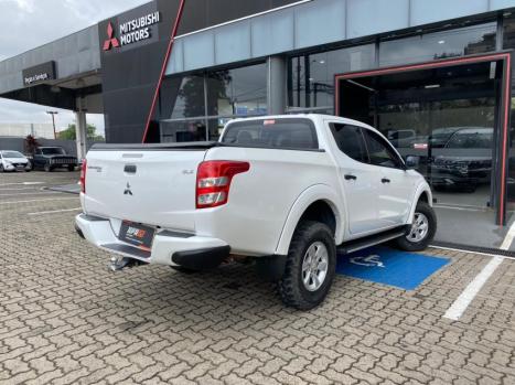 MITSUBISHI L 200 Triton 2.4 16V SPORT GLX 4X4 CABINE DUPLA TURBO DIESEL, Foto 5