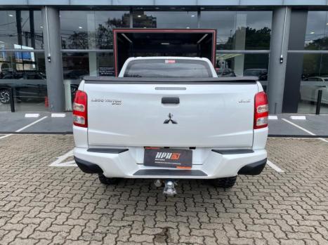 MITSUBISHI L 200 Triton 2.4 16V SPORT GLX 4X4 CABINE DUPLA TURBO DIESEL, Foto 6
