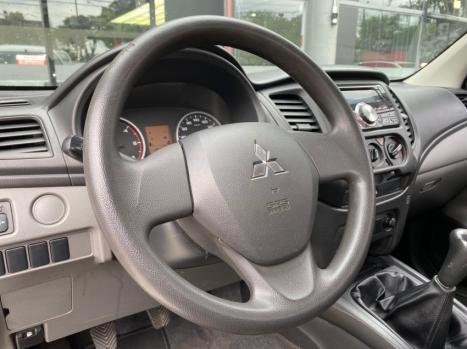 MITSUBISHI L 200 Triton 2.4 16V SPORT GLX 4X4 CABINE DUPLA TURBO DIESEL, Foto 9