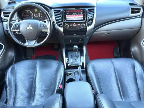 MITSUBISHI L 200 Triton 2.4 16V SPORT HPE MOTORSPORTS 4X4 CABINE DUPLA TURBO DIESEL AUTOMTICO, Foto 6