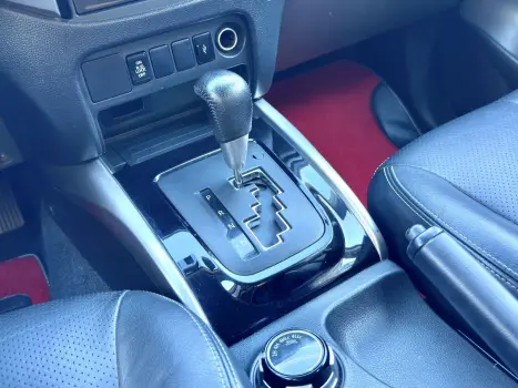 MITSUBISHI L 200 Triton 2.4 16V SPORT HPE MOTORSPORTS 4X4 CABINE DUPLA TURBO DIESEL AUTOMTICO, Foto 12