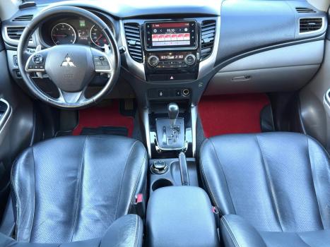 MITSUBISHI L 200 Triton 2.4 16V SPORT HPE MOTORSPORTS 4X4 CABINE DUPLA TURBO DIESEL AUTOM�TICO, Foto 6