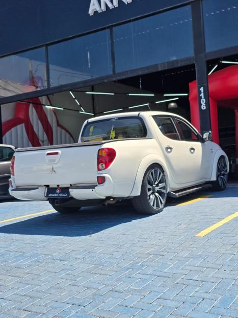 MITSUBISHI L 200 Triton 3.2 16V HPE 4X4 CABINE DUPLA TURBO DIESEL INTERCOOLER, Foto 4