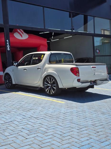 MITSUBISHI L 200 Triton 3.2 16V HPE 4X4 CABINE DUPLA TURBO DIESEL INTERCOOLER, Foto 6