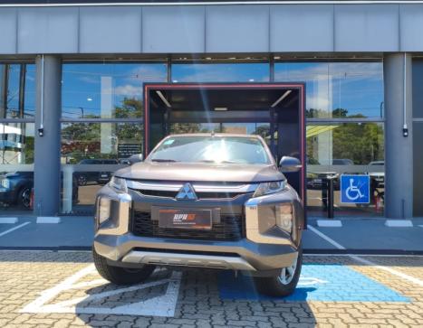 MITSUBISHI L 200 Triton 2.4 16V SPORT HPE-S 4X4 CABINE DUPLA TURBO DIESEL AUTOM�TICO, Foto 3