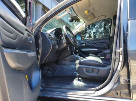 MITSUBISHI L 200 Triton 2.4 16V SPORT HPE-S 4X4 CABINE DUPLA TURBO DIESEL AUTOM�TICO, Foto 8
