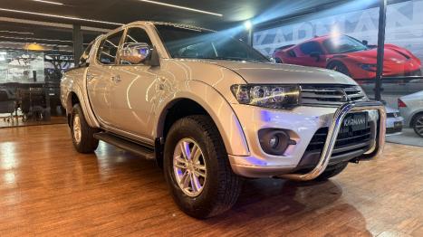 MITSUBISHI L 200 Triton 3.5 V6 HPE 4X4 FLEX CABINE DUPLA AUTOM�TICO, Foto 3