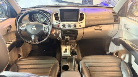 MITSUBISHI L 200 Triton 3.5 V6 HPE 4X4 FLEX CABINE DUPLA AUTOM�TICO, Foto 4