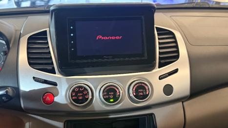 MITSUBISHI L 200 Triton 3.5 V6 HPE 4X4 FLEX CABINE DUPLA AUTOM�TICO, Foto 5