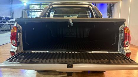 MITSUBISHI L 200 Triton 3.5 V6 HPE 4X4 FLEX CABINE DUPLA AUTOM�TICO, Foto 10