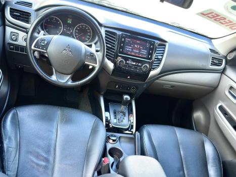 MITSUBISHI L 200 Triton 2.4 16V SPORT HPE MOTORSPORTS 4X4 CABINE DUPLA TURBO DIESEL AUTOM�TICO, Foto 14