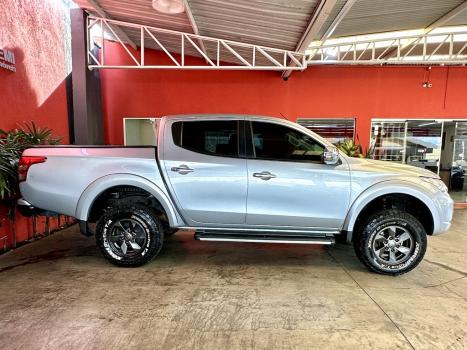 MITSUBISHI L 200 Triton 2.4 16V SPORT HPE MOTORSPORTS 4X4 CABINE DUPLA TURBO DIESEL AUTOM�TICO, Foto 19