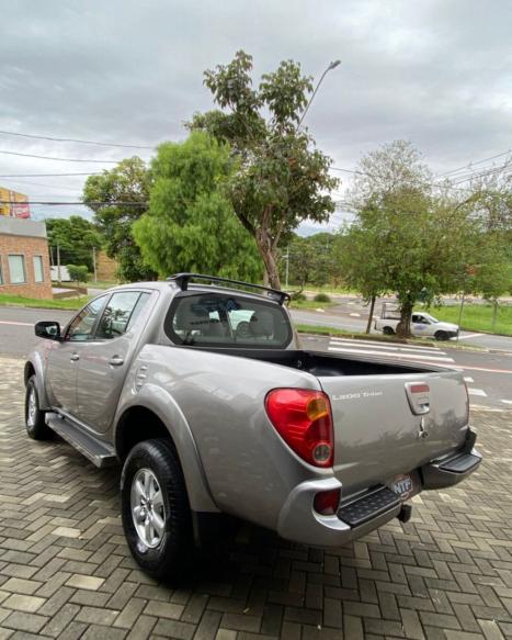 MITSUBISHI L 200 Triton 2.4 16V FLEX HLS CABINE DUPLA, Foto 7