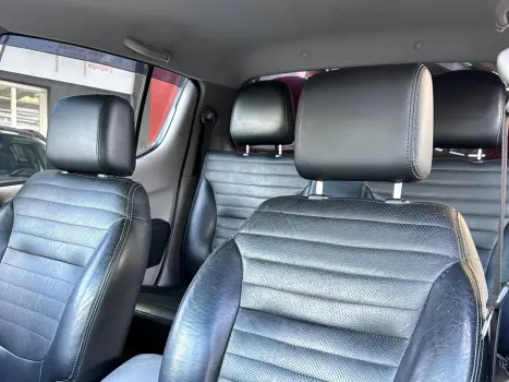 MITSUBISHI L 200 Triton 2.4 16V FLEX HLS CABINE DUPLA, Foto 9