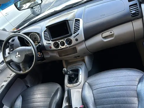 MITSUBISHI L 200 Triton 2.4 16V FLEX HLS CABINE DUPLA, Foto 10