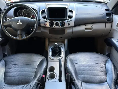 MITSUBISHI L 200 Triton 2.4 16V FLEX HLS CABINE DUPLA, Foto 11