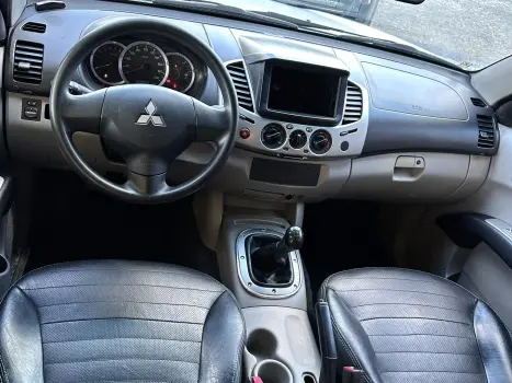 MITSUBISHI L 200 Triton 2.4 16V FLEX HLS CABINE DUPLA, Foto 12