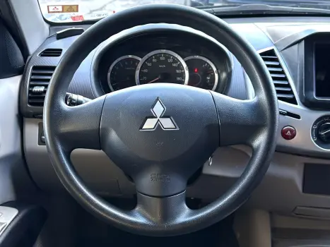 MITSUBISHI L 200 Triton 2.4 16V FLEX HLS CABINE DUPLA, Foto 14